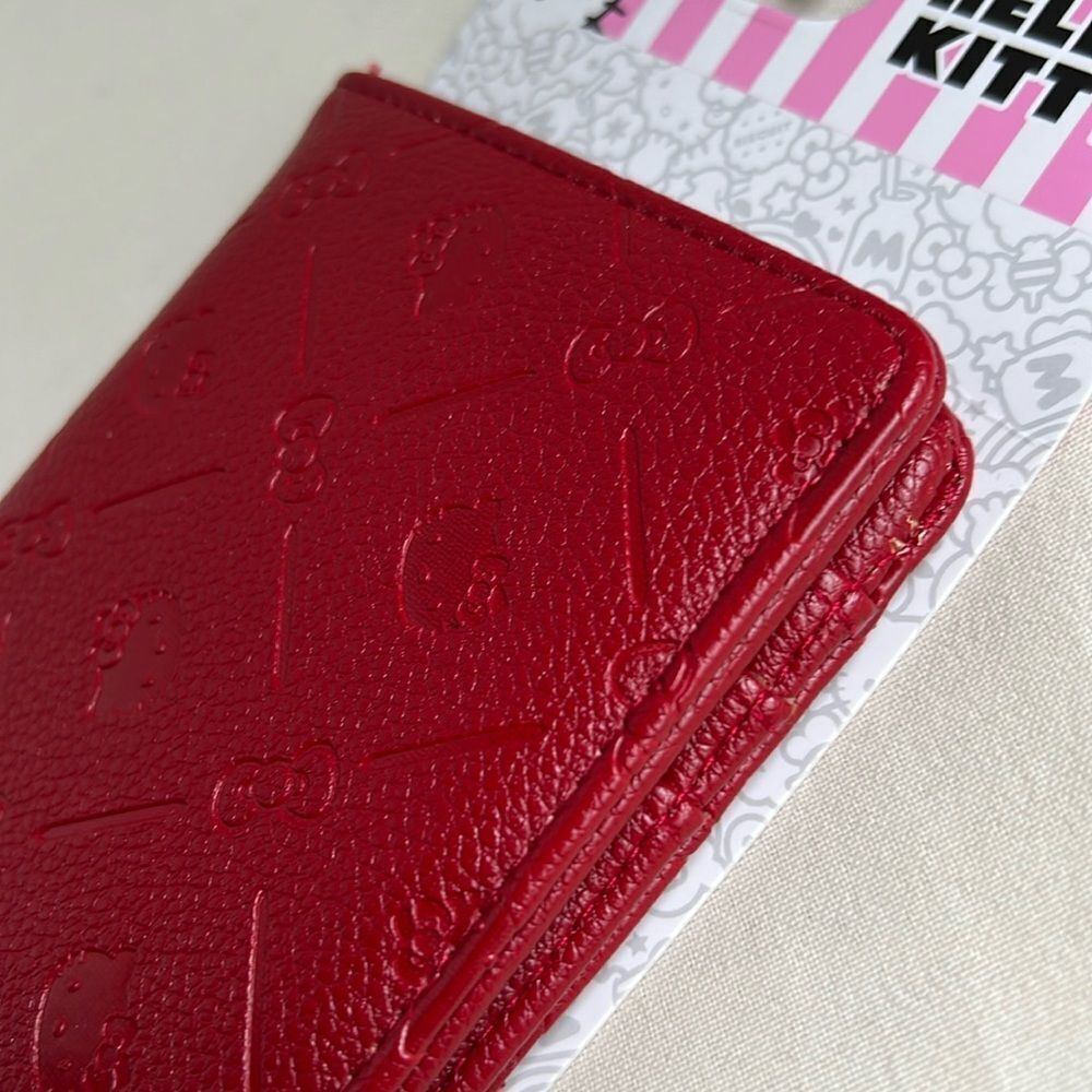 Hello Kitty Passport Holder in Embossed Design - Picture 6 of 9